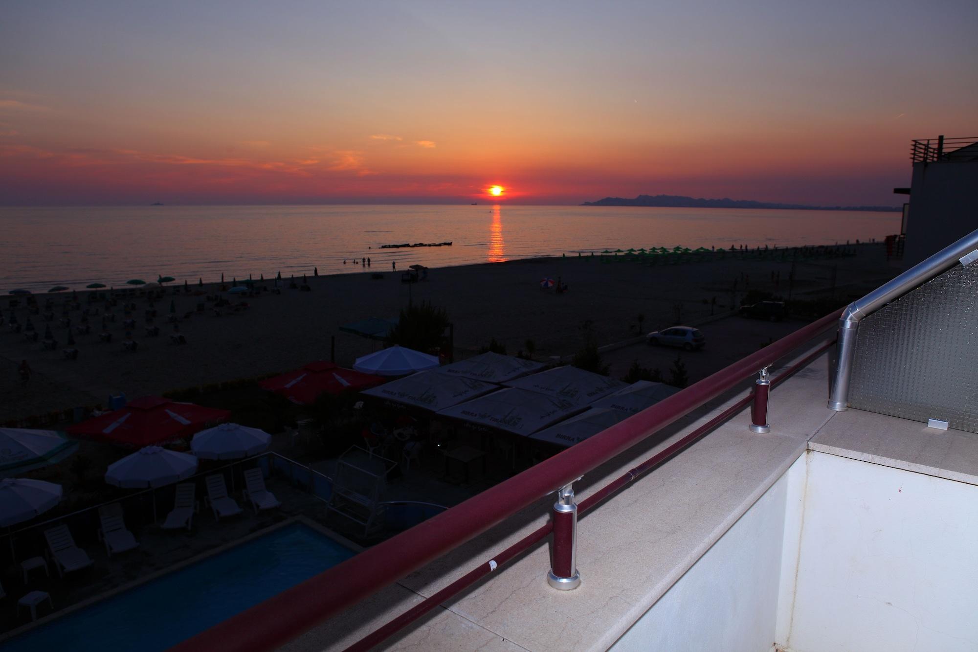 Hotel Oaz Durrës Restoran fotoğraf